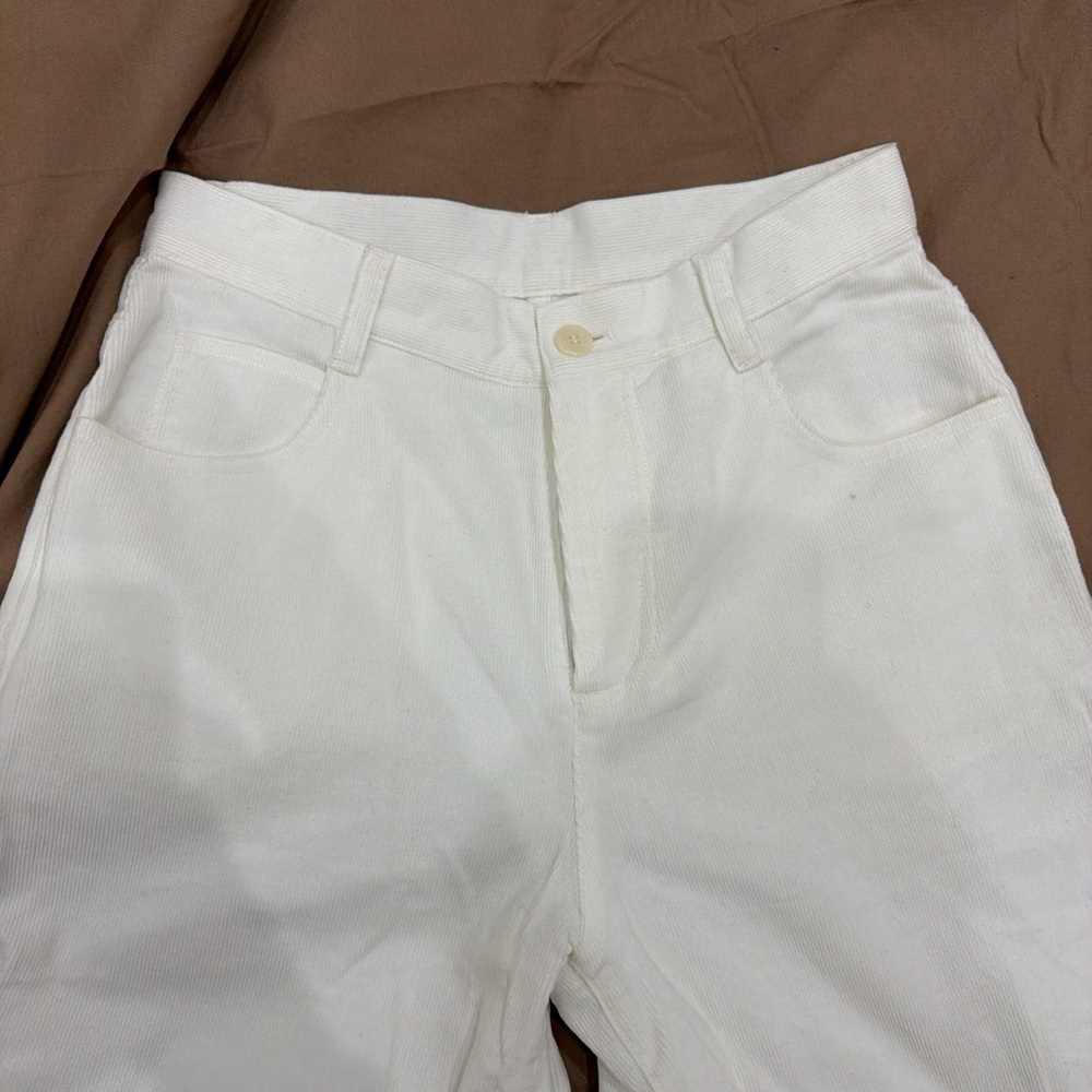 Like The Row Cream Wide-Leg Flared Jeans - Picture 4 of 6